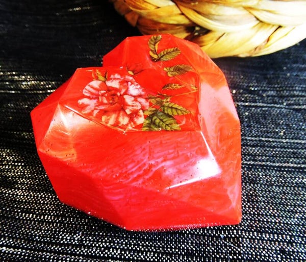 boite coeur origami rouge motif fleur