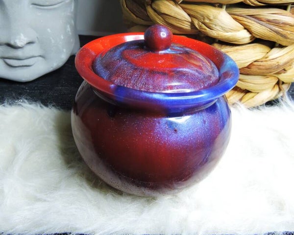 boite chaudron rouge et bleue