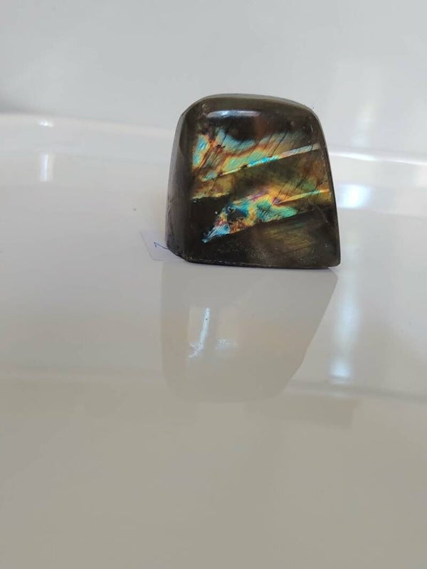 Pierre polie Labradorite