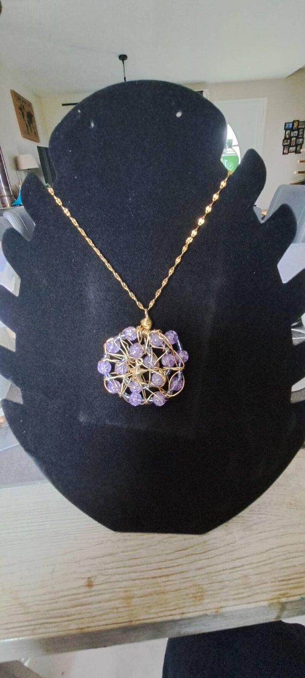 Collier Julie en perle et fil aluminium