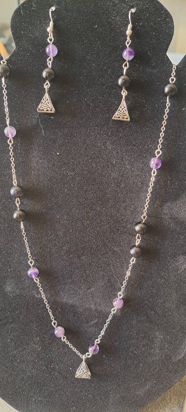 Parure Collier et Boucles d'oreilles en pierres d'Améthyste