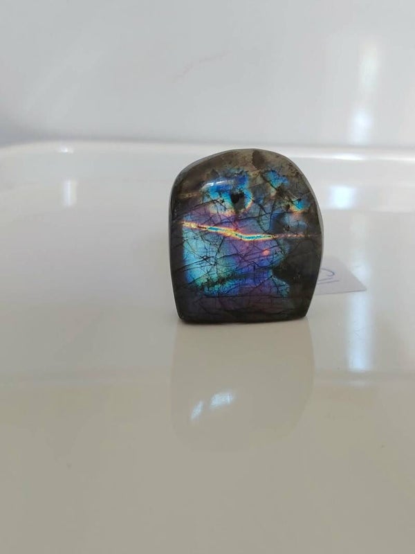 Pierre polie de Labradorite