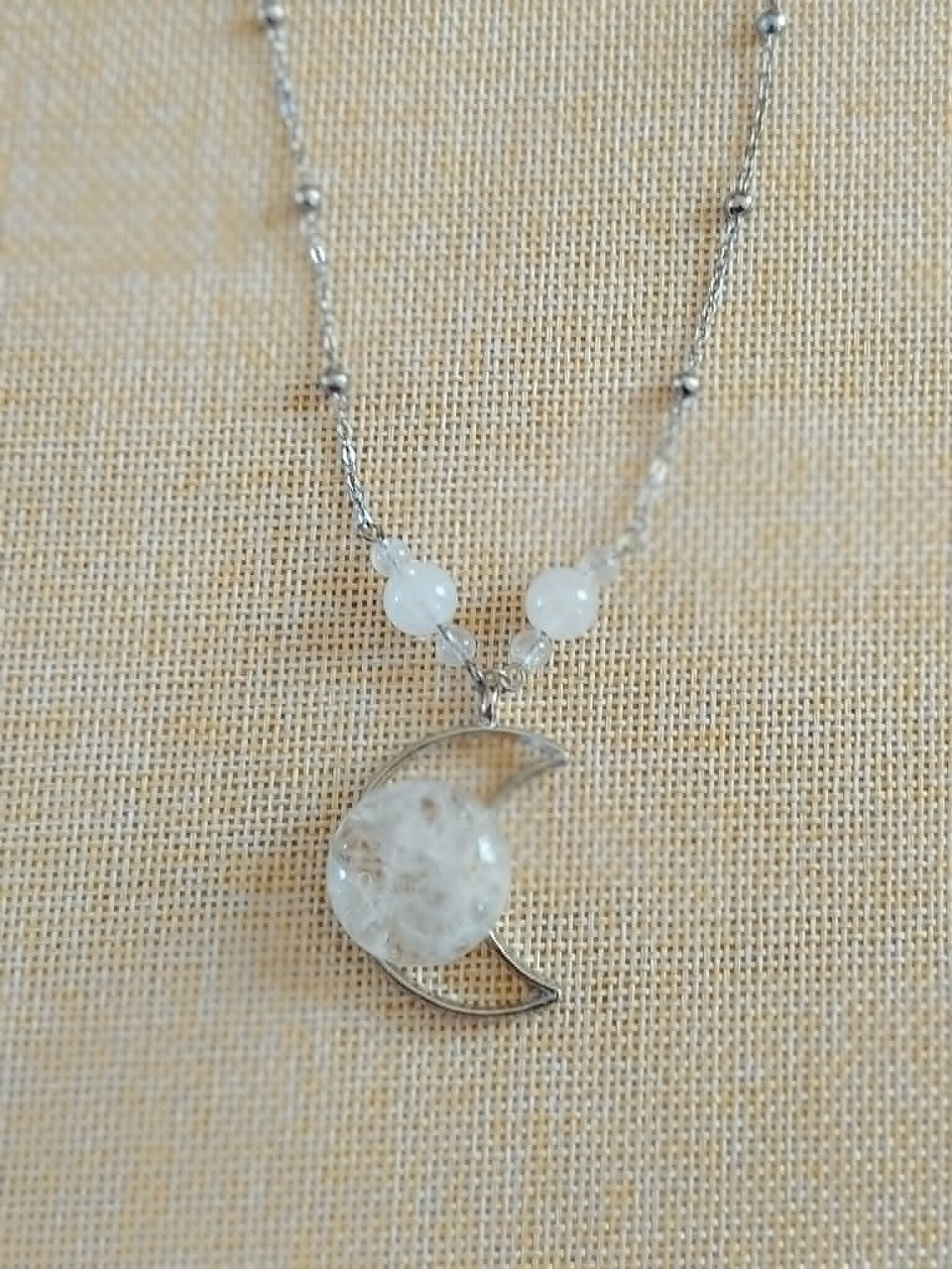 Collier Lune en Cristal de Roche