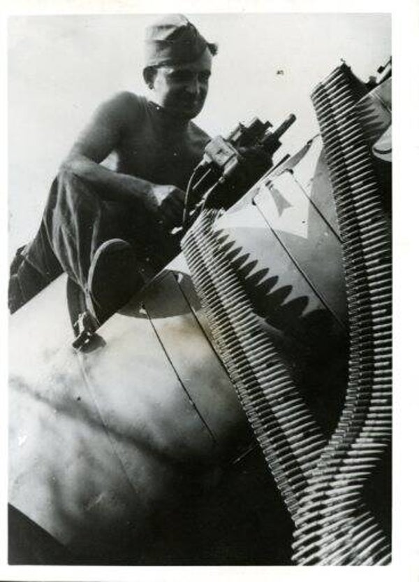 Boordwapens herladen (Persfoto, PK-Aufname, Pressphoto)