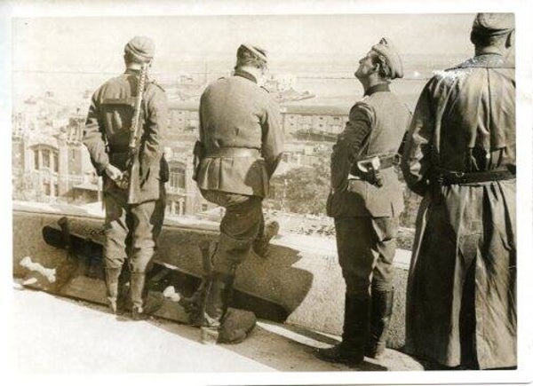 Duitse soldaten in de haven van Odessa 20 okt 1941 (Persfoto, PK-Aufname, Press-photo)