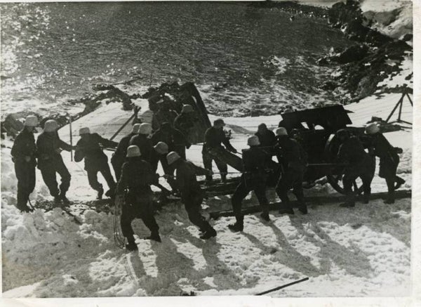 geschut in de sneeuw (22 mei 1943)