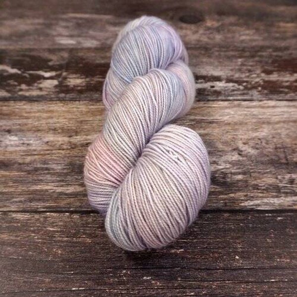 Fyberspates - Vivacious 4ply - Avocado (627)