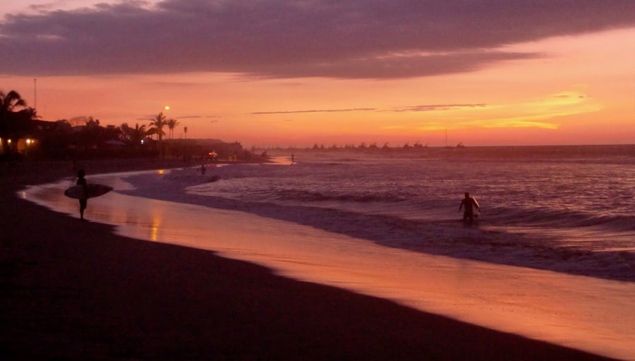 Sonnenuntergang am Strand von Máncora