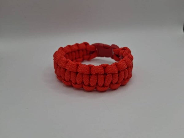 Paracord Armband - Fire Red