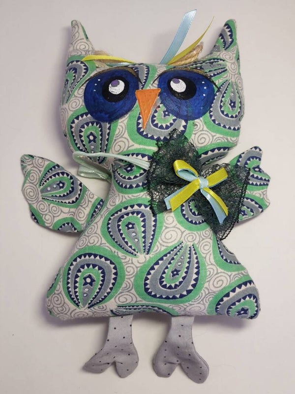 Stoffen Uil Knuffel met Handgeschilderde Ogen