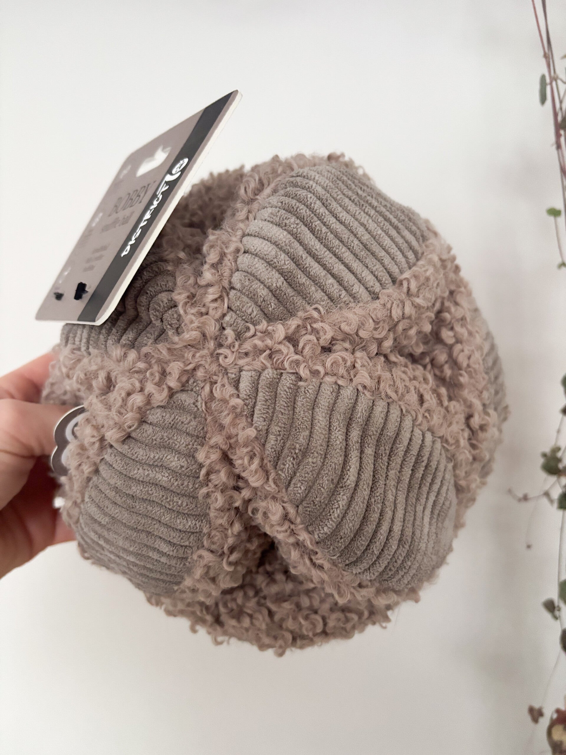 District 70 - Bobby | Snuffelbal