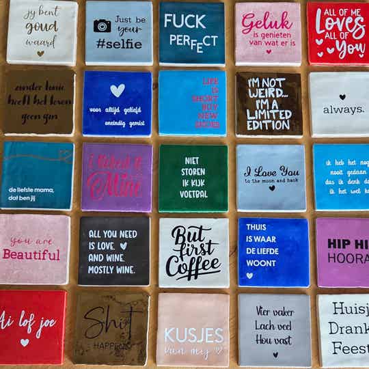 Tegeltje met eigen tekst