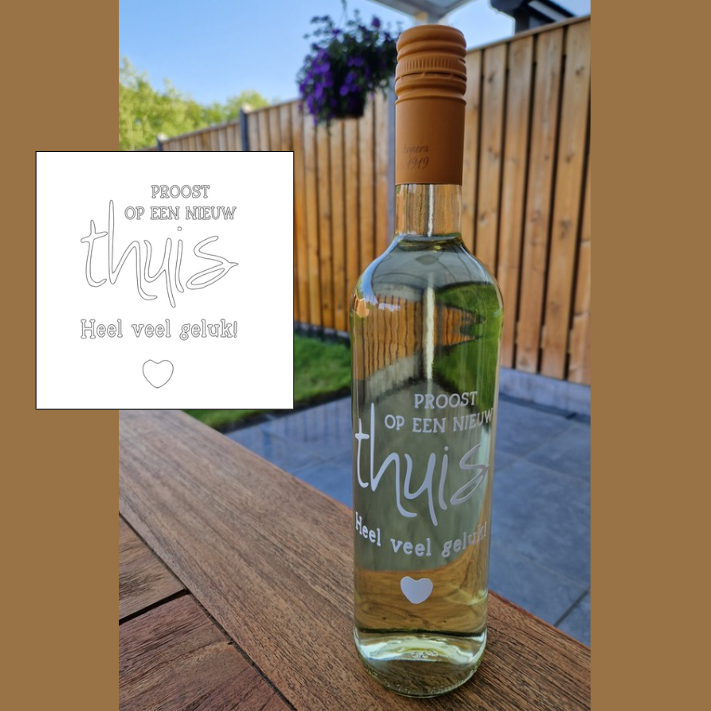 Wijnetiket 'Proost op een nieuw thuis'