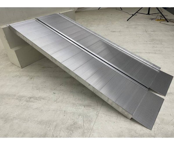 Oprijplaat aluminium 400 kg lengte 1500 mm x breedte 760 mm inklapbaar MW Tools