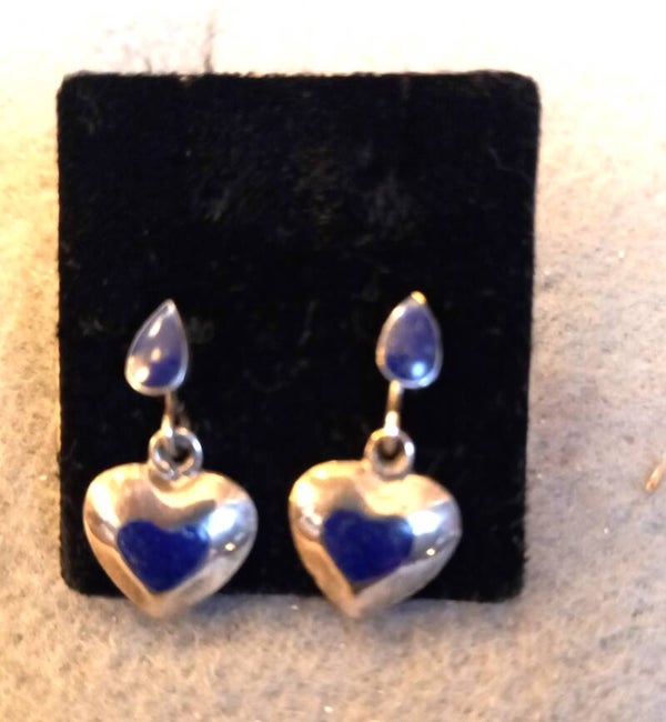 Oorhangers lapis lazuli in hartvorm van zilver