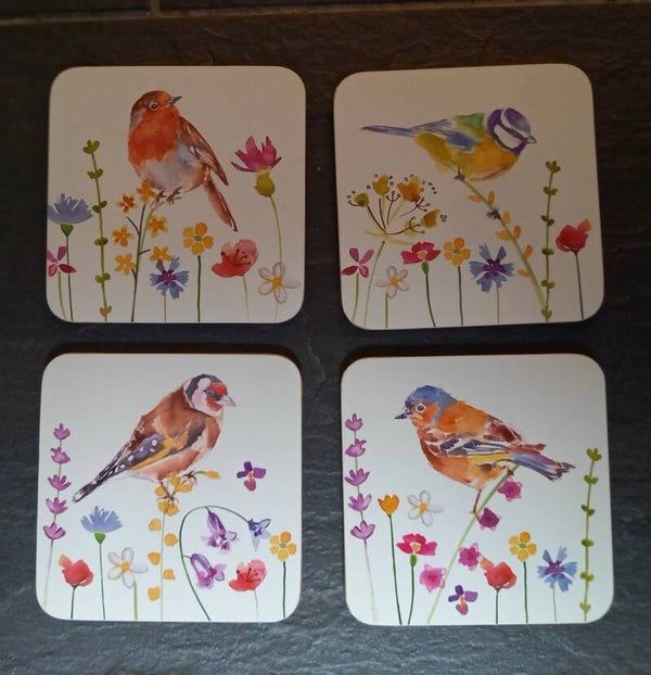 Onderzetters met 4 verschillende vogeltjes