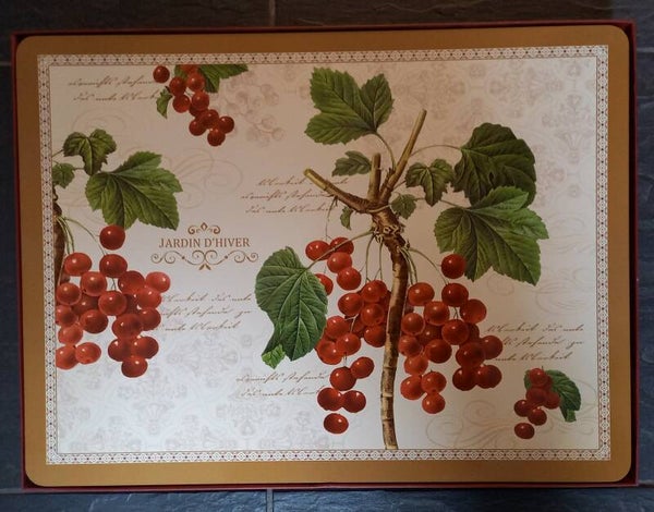 Placemat set met rode bessen