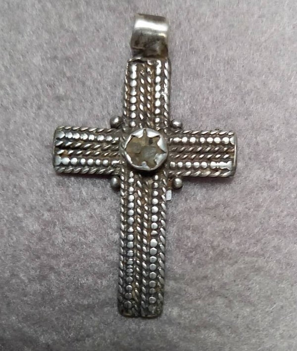 Koptisch kruis met steen