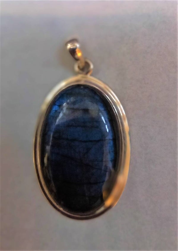 Prachtige hanger van Labradoriet in zilver