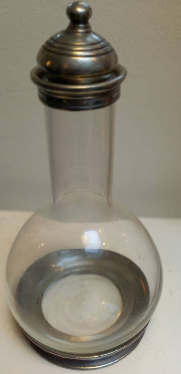 Glazen flesje met tinnen dop