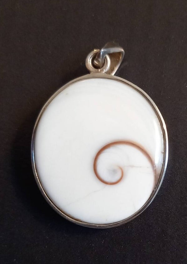 Shiva schelp hanger ovaal in zilver