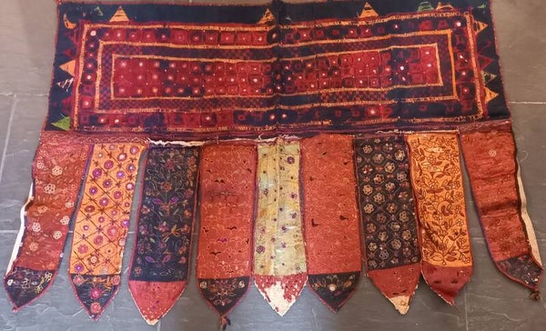 Wandkleed met 9 puntige vlaggen