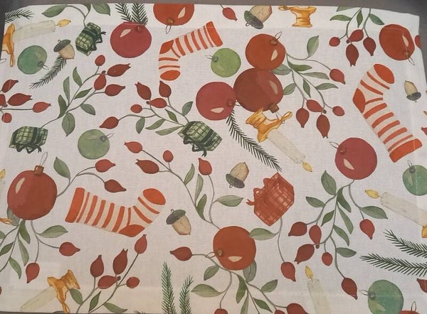 Set van 6 Katoenen placemats met vele Kerstmotiefjes