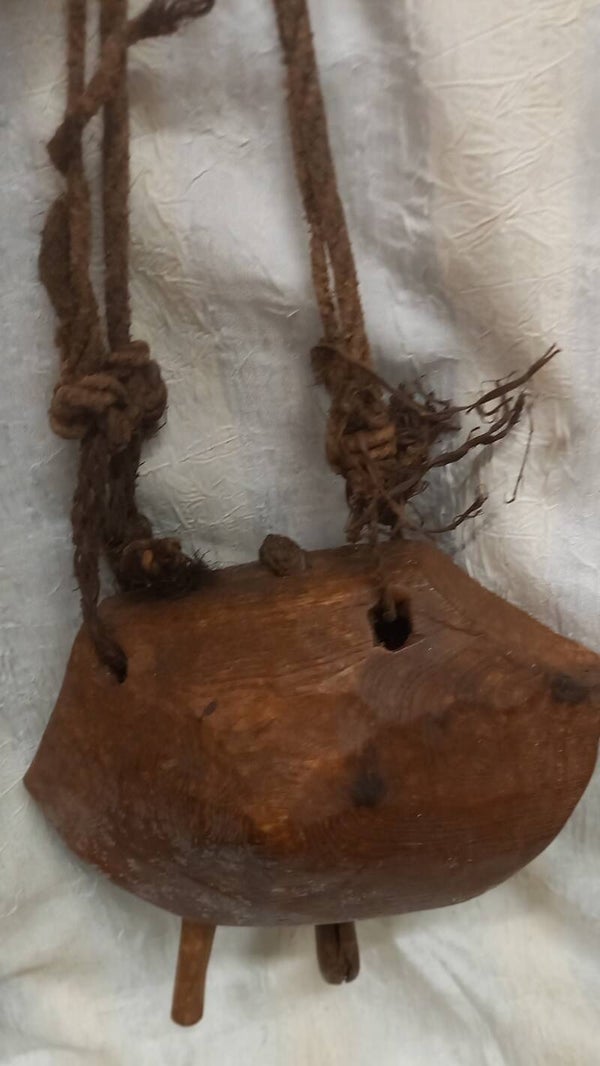 Oude houten kamelen bel uit Somalië