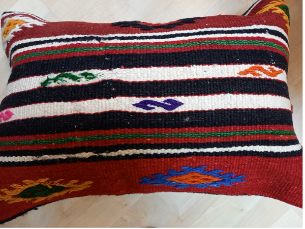 Kelim kussen oud 40 x 60 cm.