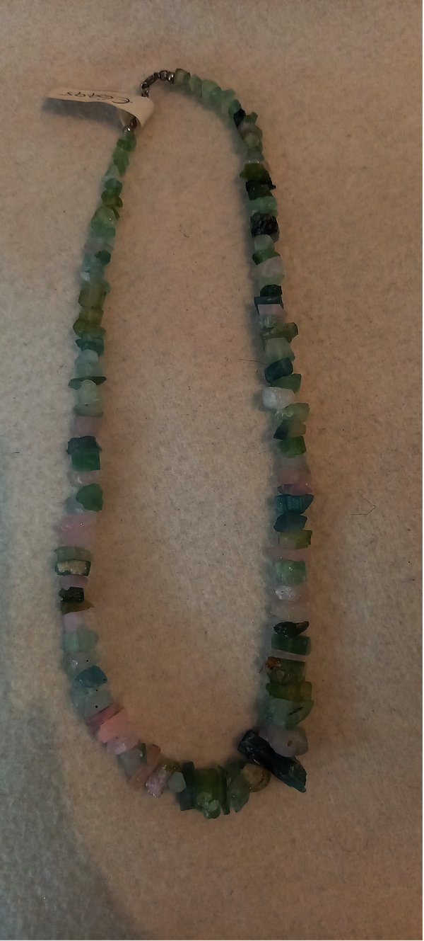 Collier van ruwe toermalijn