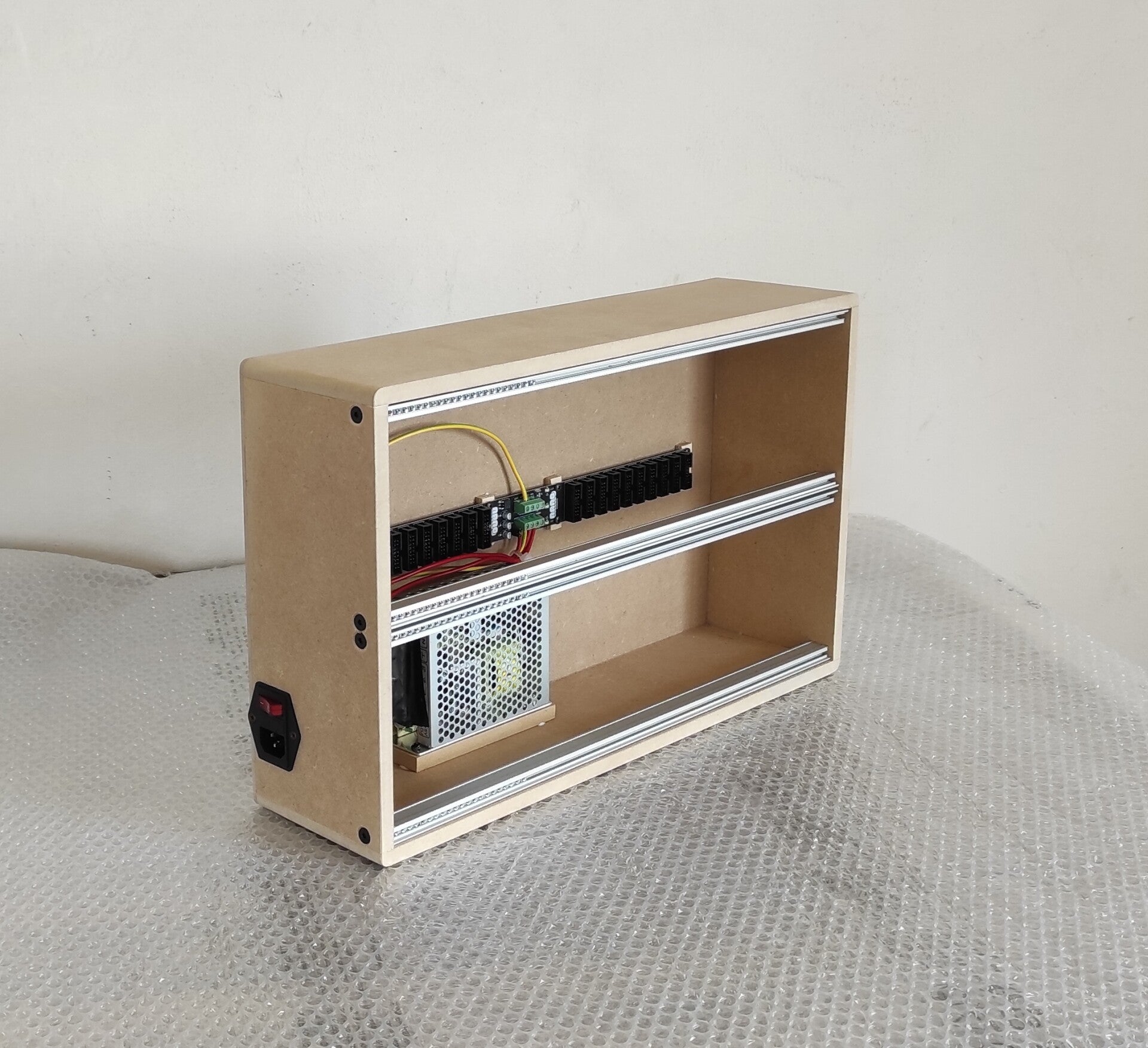 Eurorack case 6 u 88 hp ( natural )