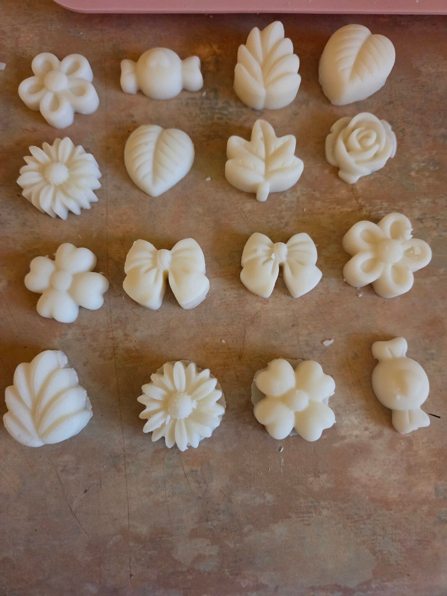 Rainbow Drops wax melt