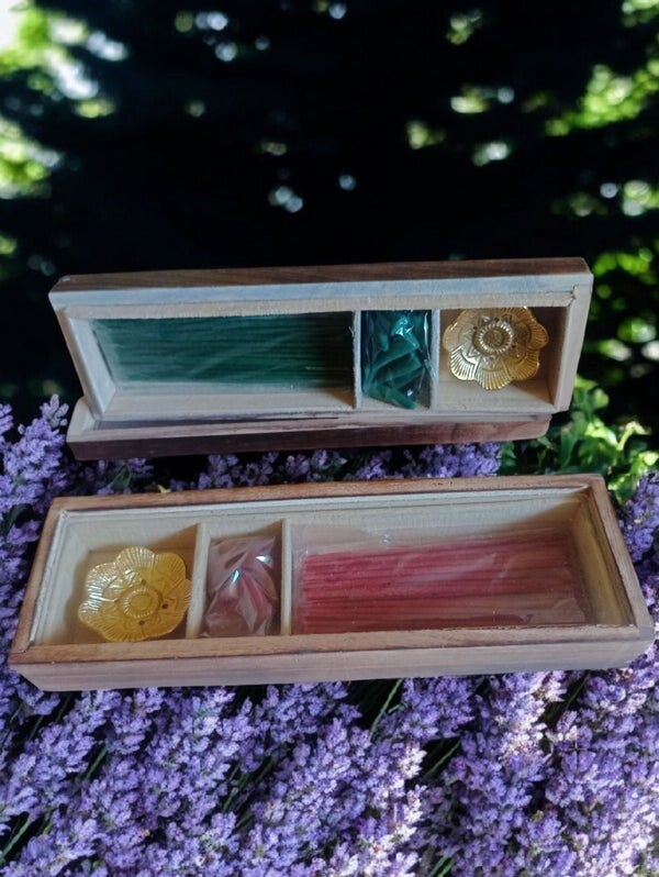Coffret Vitré en Bois – Encens & Porte-Encens Fleur