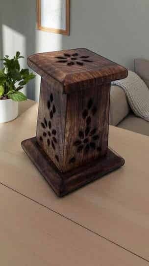 Porte-Encens en Bois – Mini Tour 10 cm