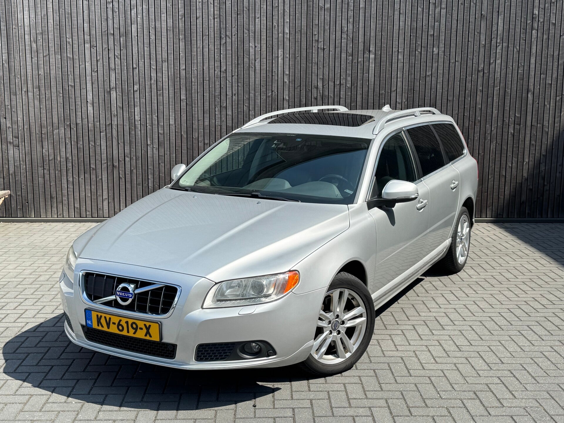 Volvo V70 3.2 Summum 2011 6 Cilinder Zeldzaam