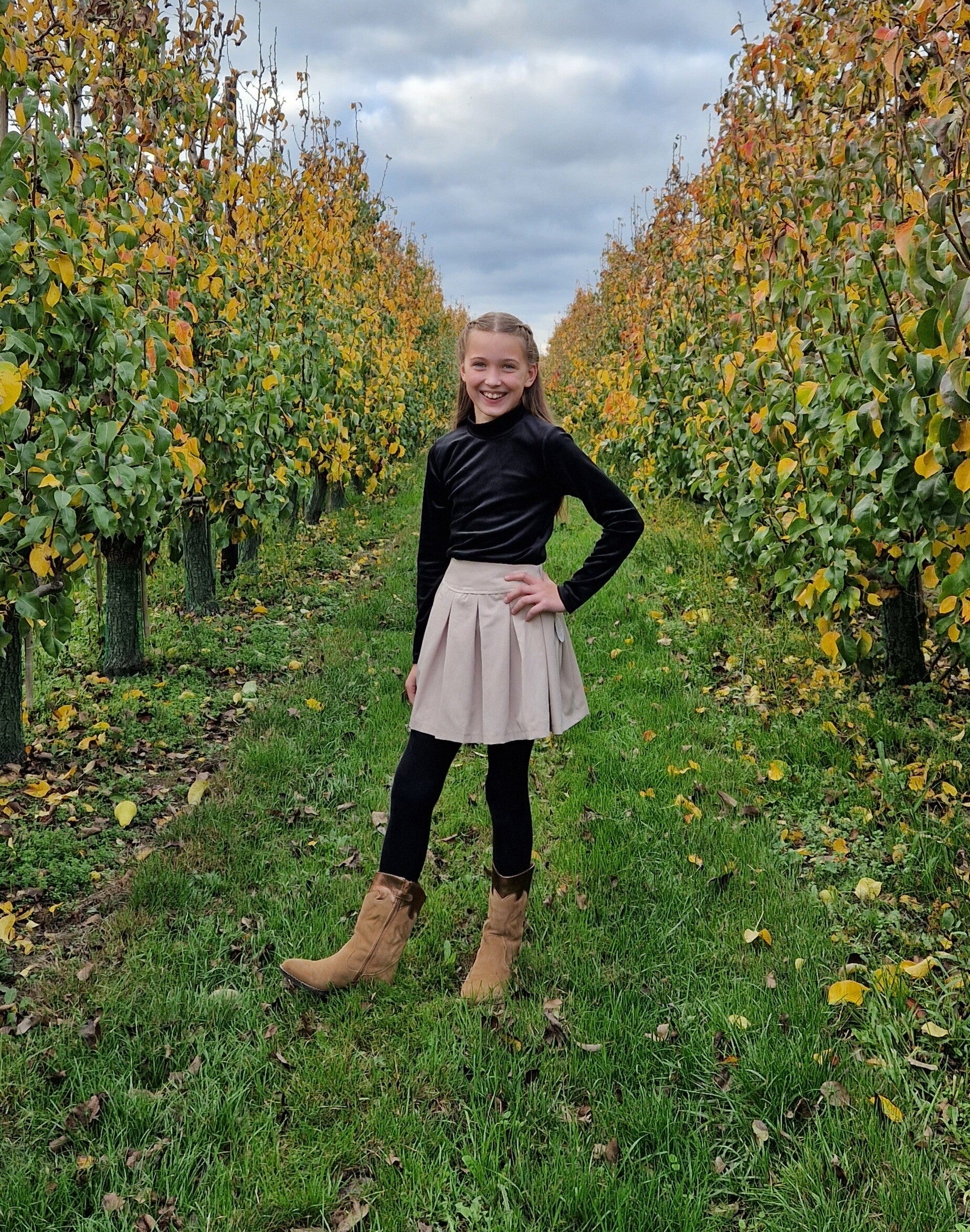 Meisjes plooirok beige