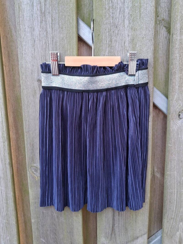 Donkerblauw plisserokje