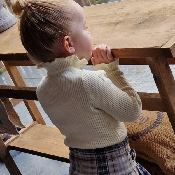 Coltrui met ruches kraag en mouwen crème