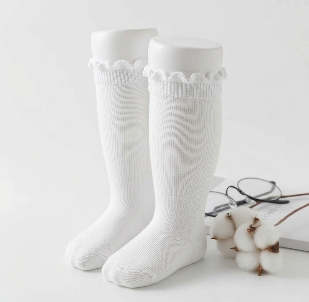 Witte kniekous met schulprand