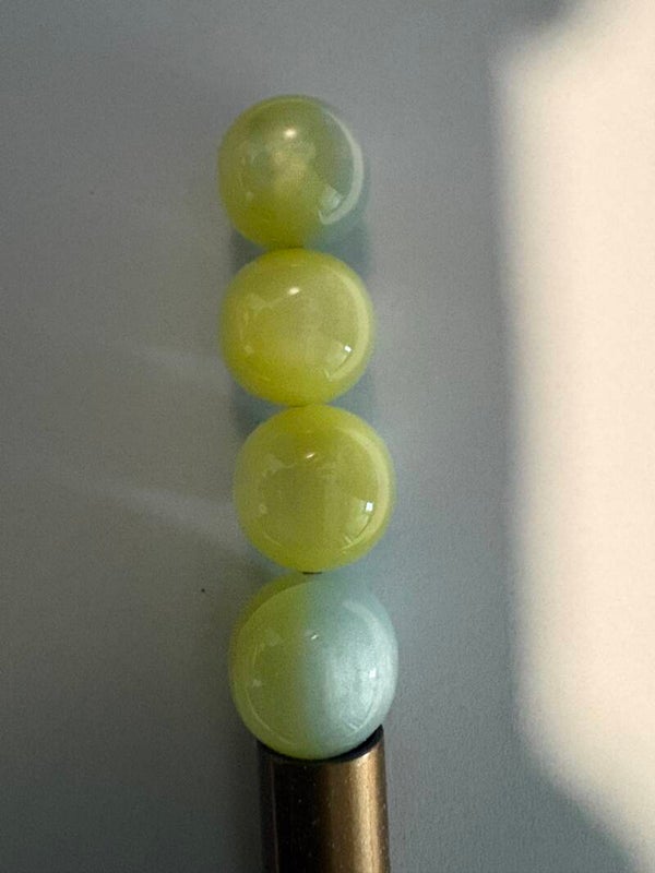 wit met geel acryl kraal 16 mm