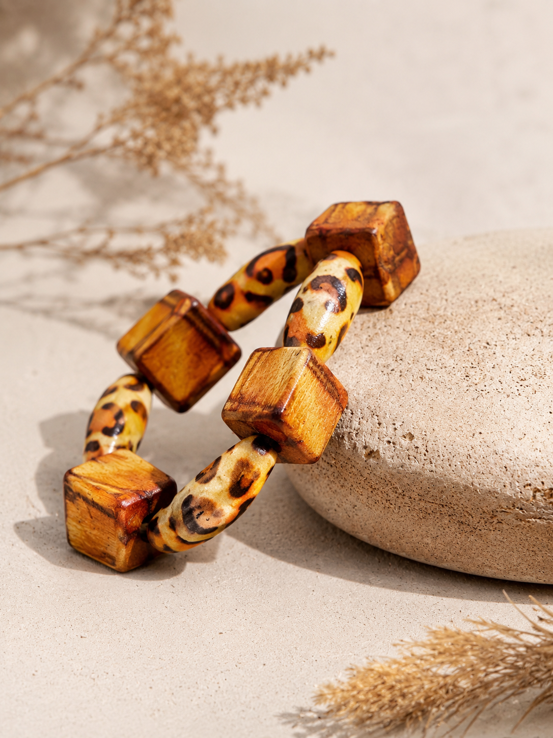 bruin armbandje