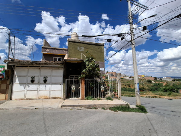 Se vende Casa habitacion en Col. Tierra y Libertad, Guadalupe, Zacatecas calle 16 de septiembre #20