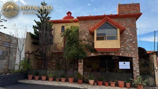 Se vende casa habitacion en Col. Colinas Del Padre, Zacatecas, Zac.