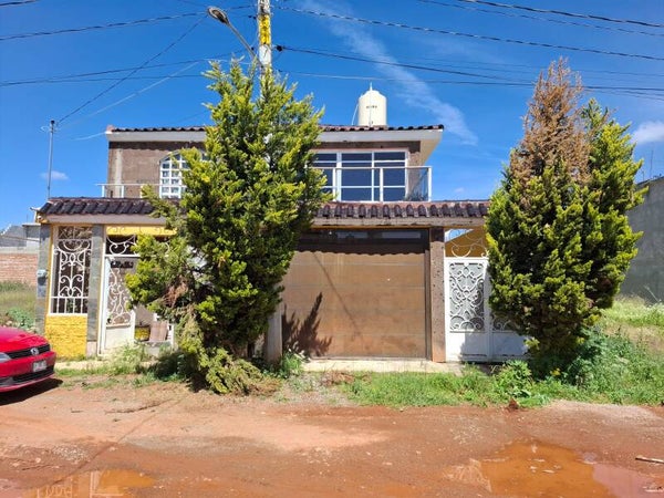 Se vende casa habitacion ubicada en Camino Real Guadalupe, Zacatecas.
