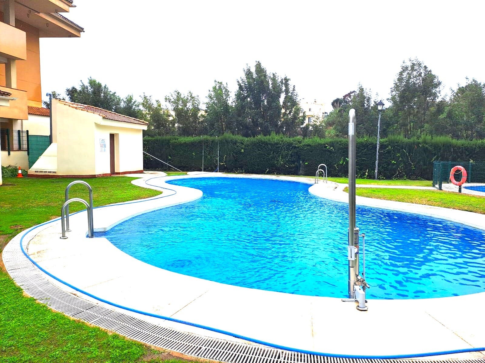 Luxury and Elegance in Higuerón: Ground Floor Apartment with Private Terrace & Garden