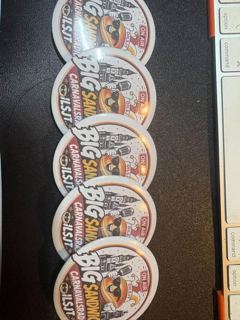 Reeks stickers met de nieuwe identiteit van Big Sandwich