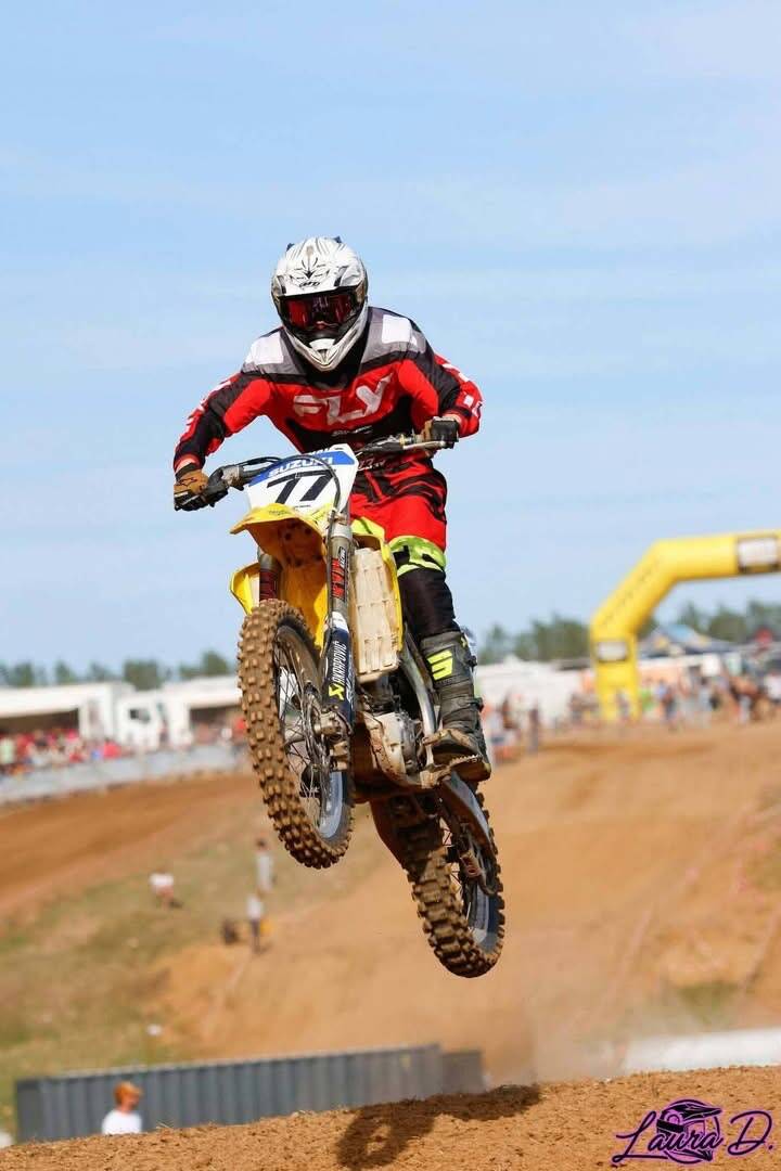 Benjy #77 in actie — foto Laura D.