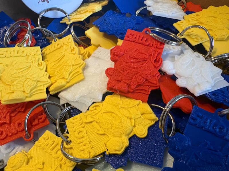 Kleurrijke sleutelhangers van AKV Salongcarnavalisten