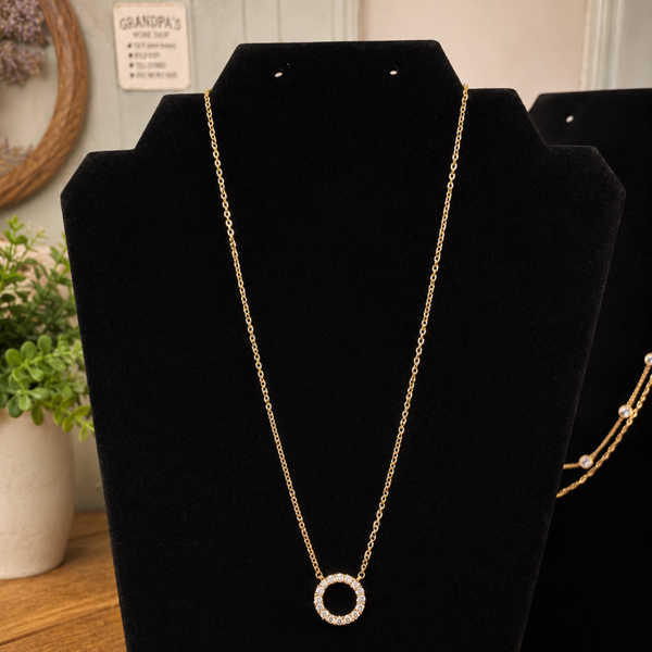 Low-key Pendant Necklace