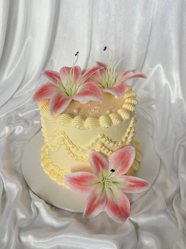 Lily Vintage Cake